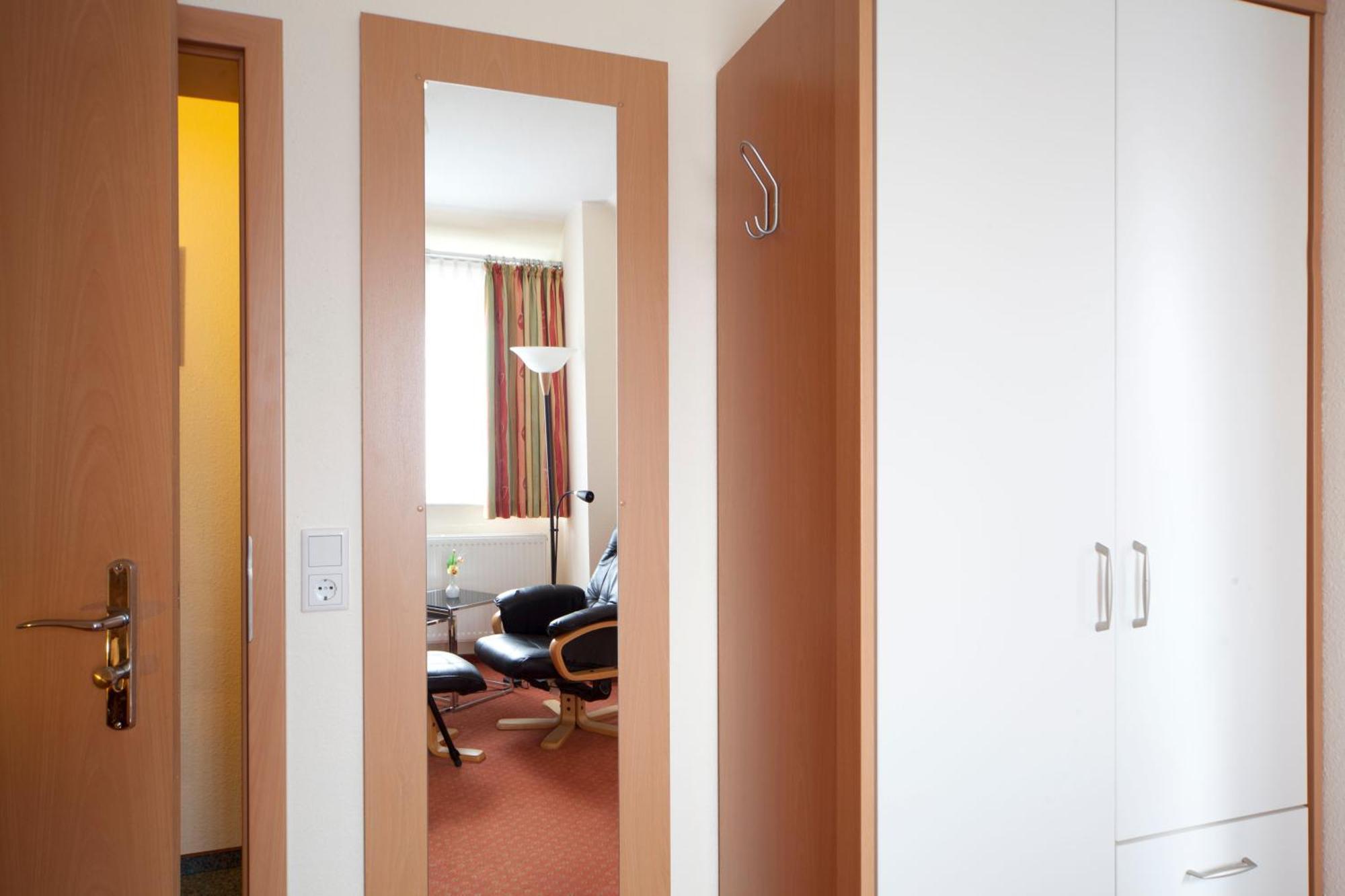City-Hotel Friesoythe Room photo